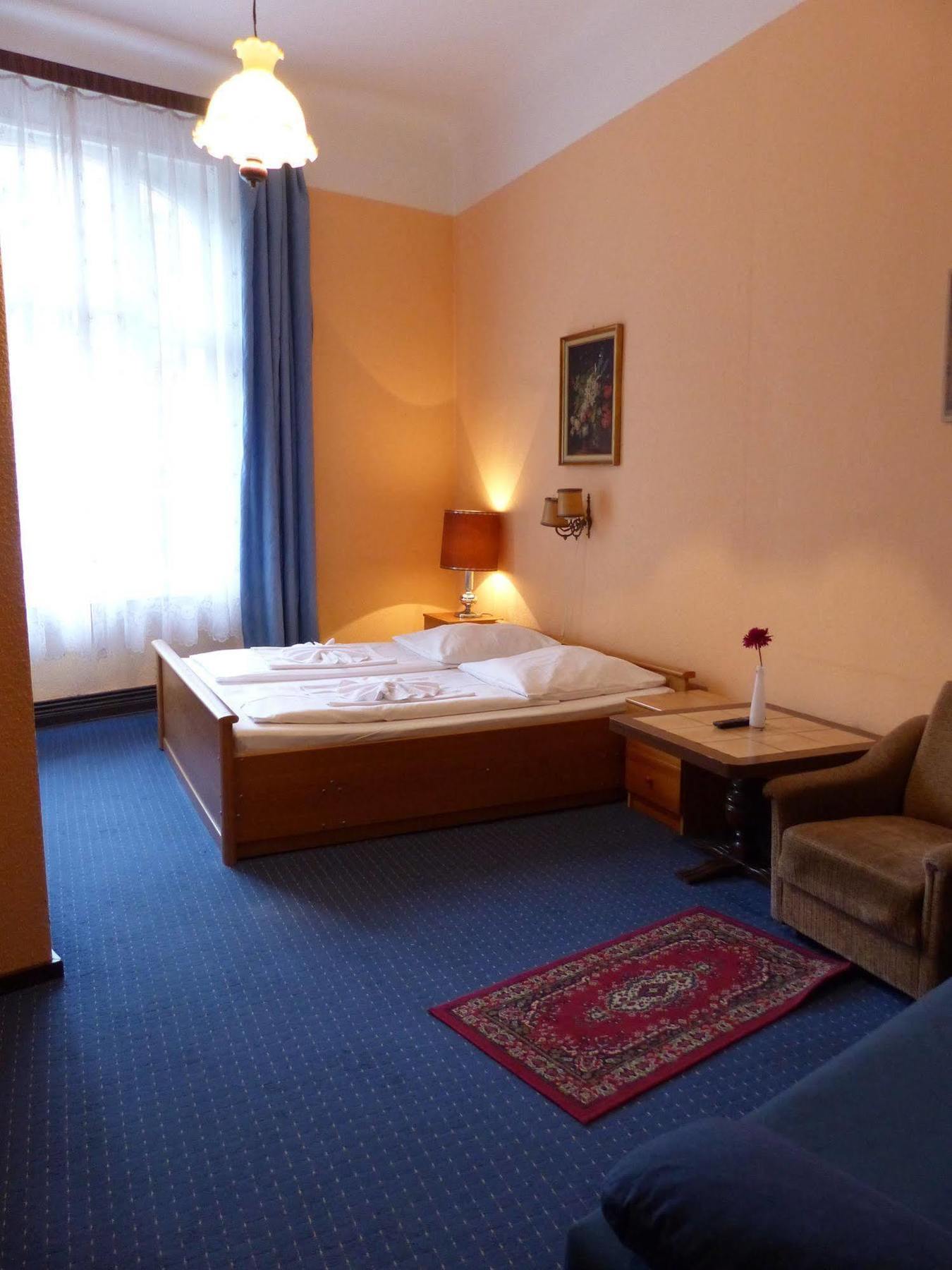 Hotel-Pension Spree Berlin Exterior photo